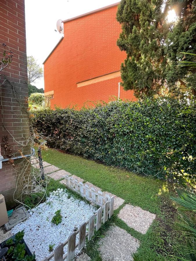 In&Out Apartment - Mostacciano, Eur Roma Exterior foto
